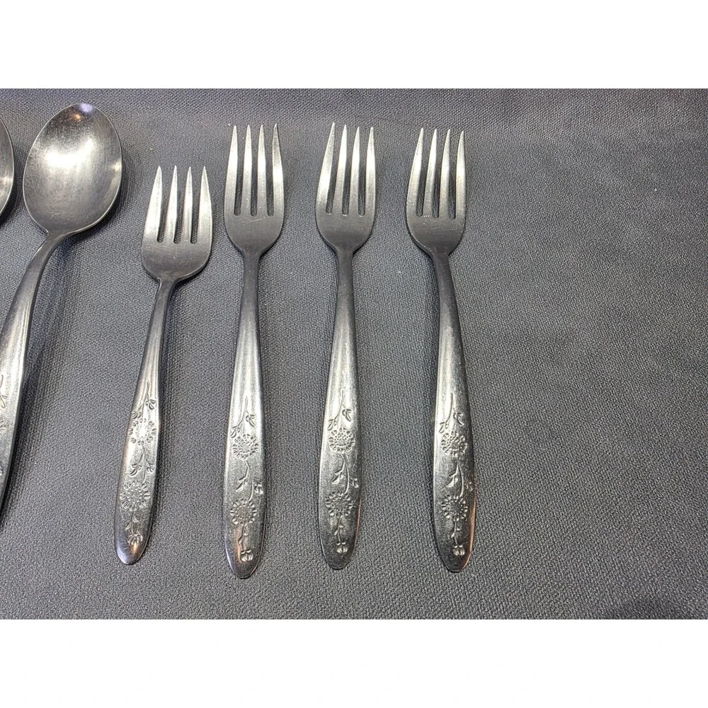 Wood Dale Stainless USA Flatware Set 12pc Floral Sunflower Daisy Vintage Silver